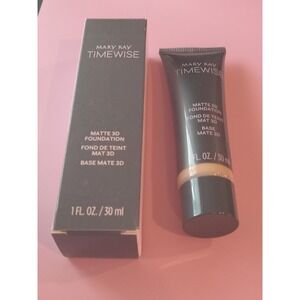 NIB Mary Kay Timewise Matte 3D Foundation Beige C 220 Full Size